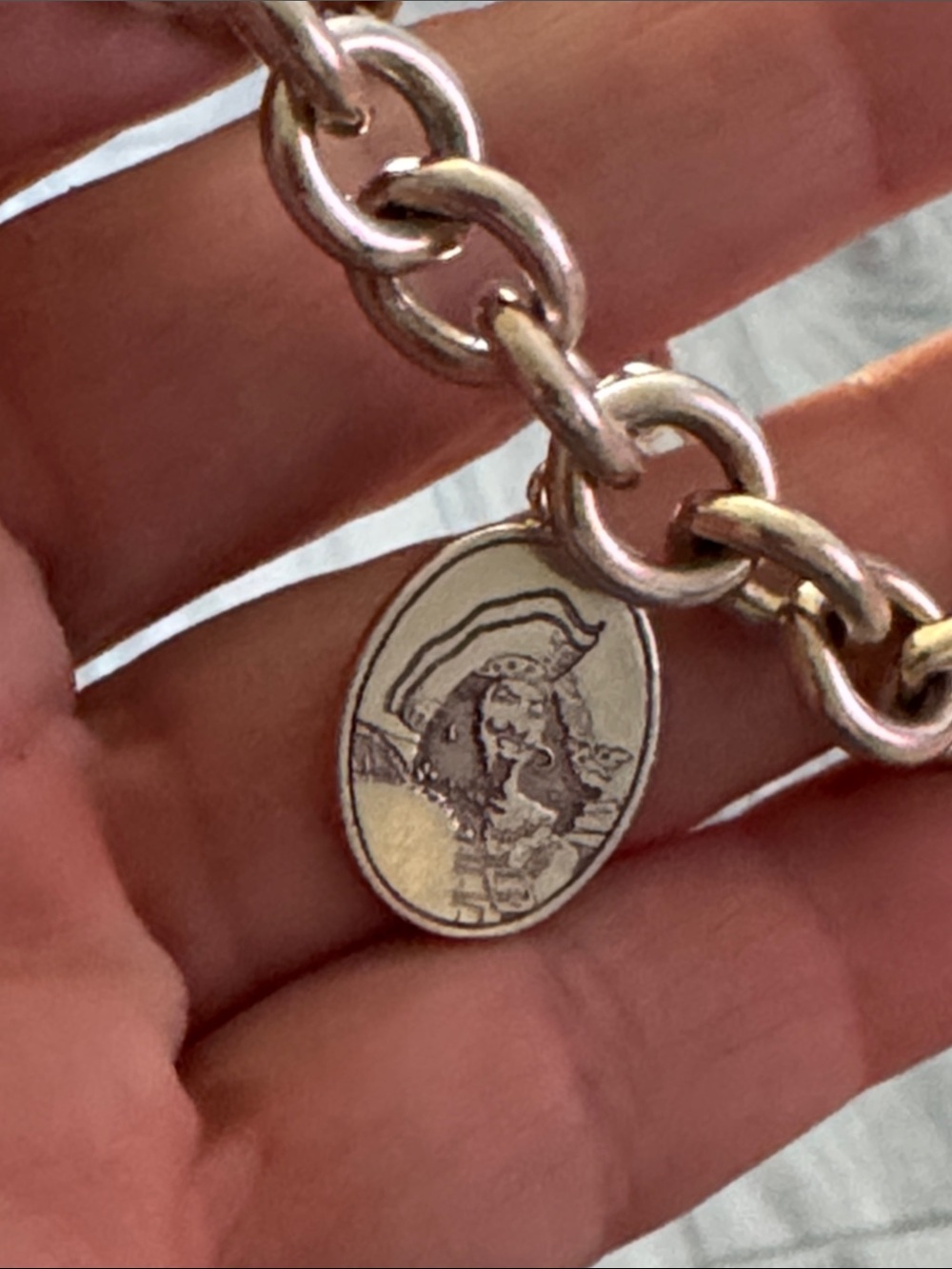 Extremely Rare Tiffany “Pirate” Charm Clasping Silver Link Bracelet - Picture 9 of 10